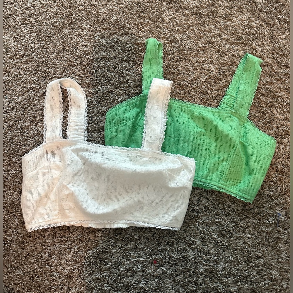 American Eagle Crop tops size small